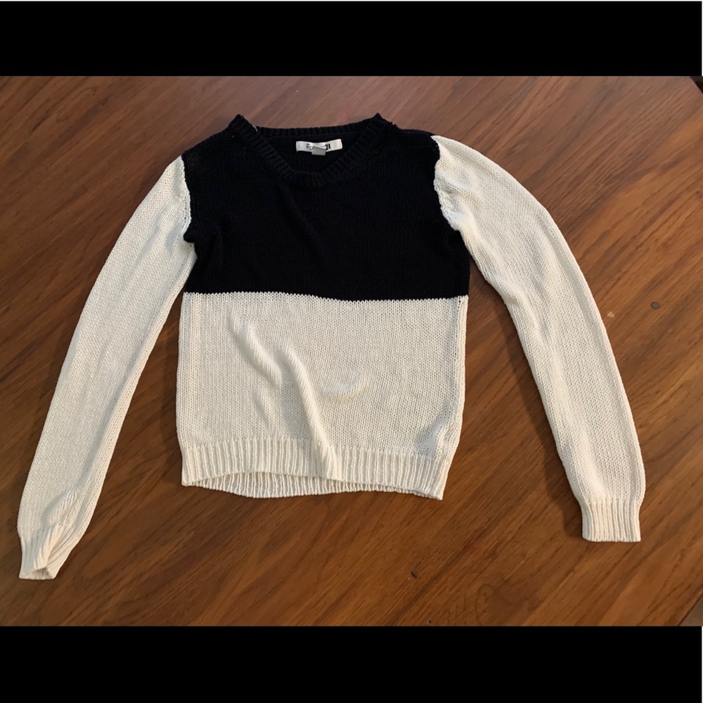 Women’s Forever 21 Black and White Sweater